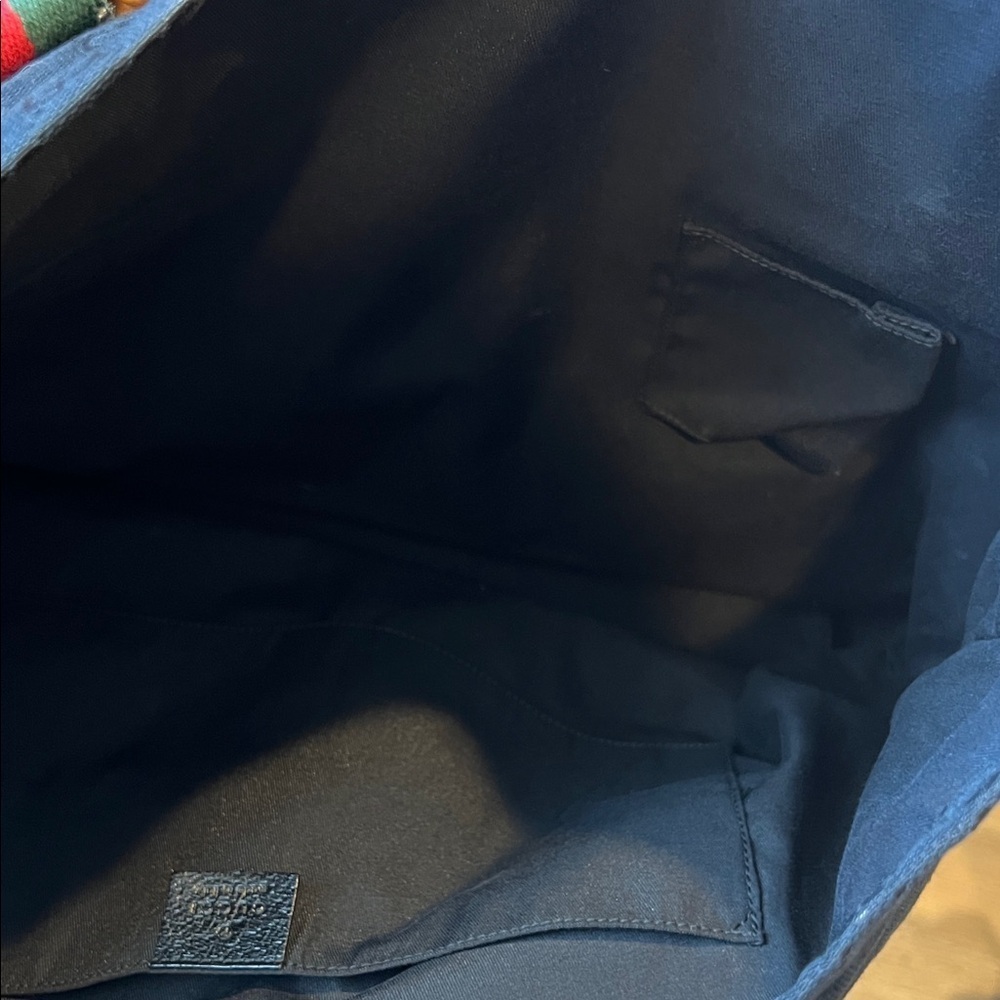 Gucci Black Tote with Red and Green Straps - Picture 6 of 12